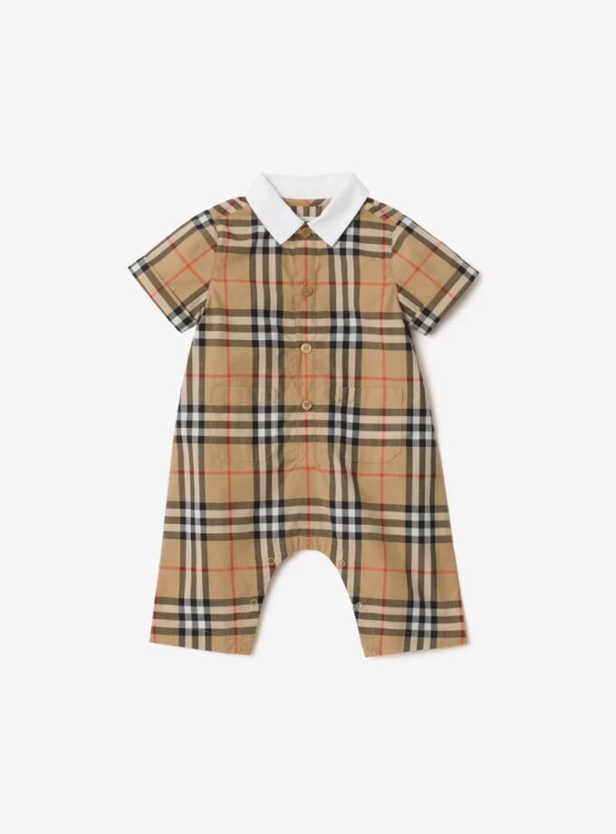 Burberry infants
check-pattern pocket rompe