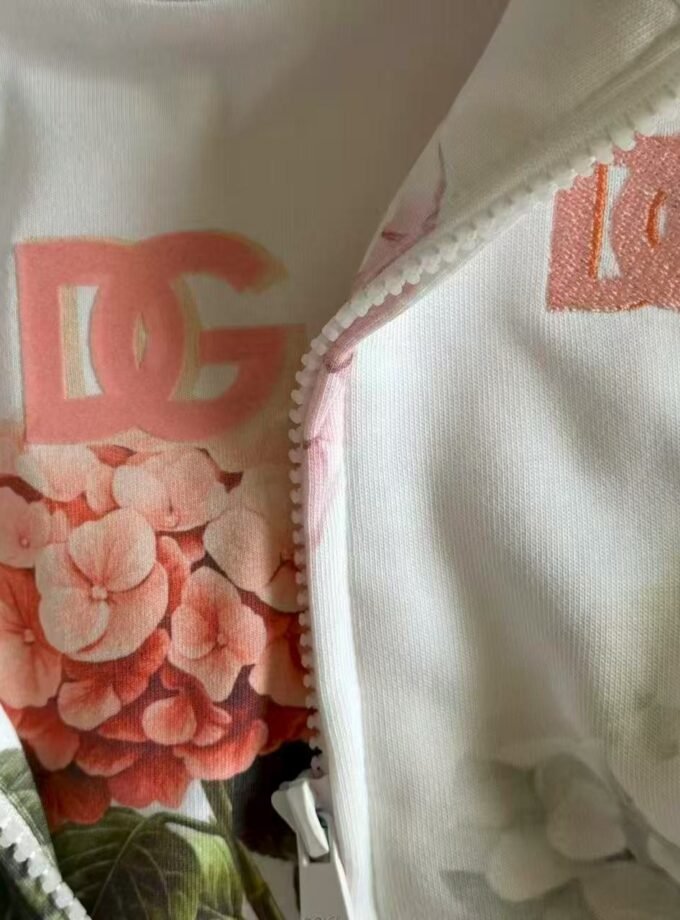 Dolce & Gabbana
Kids Fleece Hoodie with pant DG Patch